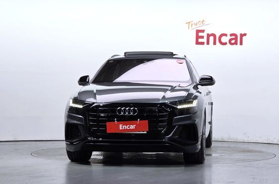 Audi Q8 55 TFSI Quattro Premium — пробег 104 254 км — фото 3 из 5