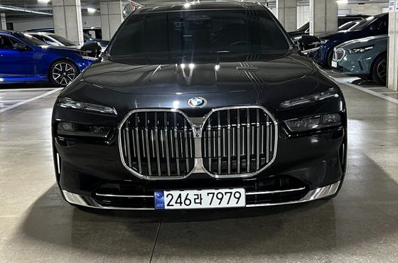 BMW 7-Series 740i sDrive Design Pure Excellence — пробег 32 000 км — фото 3 из 5