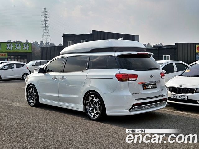 Kia Carnival из Кореи Encar