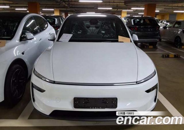 Tesla Model Y L Long Range AWD — пробег 1 км — фото 2 из 5