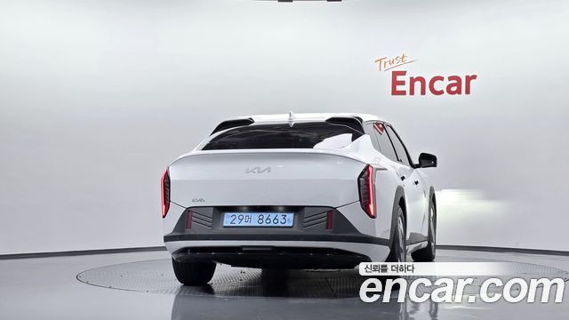Kia EV4 из Кореи Encar