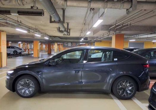 Tesla Model Y L Long Range AWD — пробег 1 км — фото 5 из 5