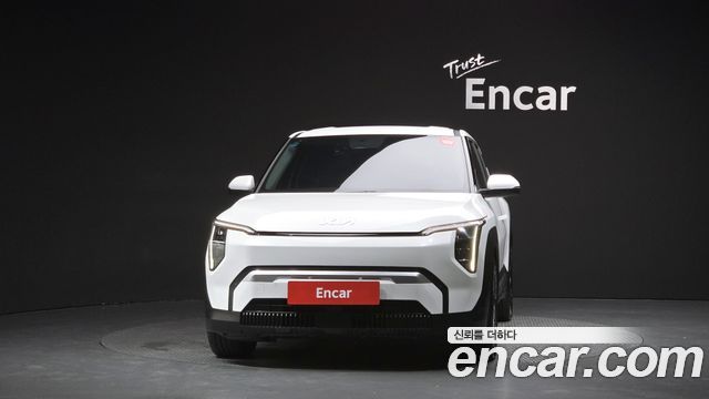 Kia EV3 Long Range 2WD AIr — пробег 30 940 км — фото 3 из 5