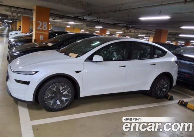 Tesla Model Y L Long Range AWD — пробег 1 км — фото 5 из 5