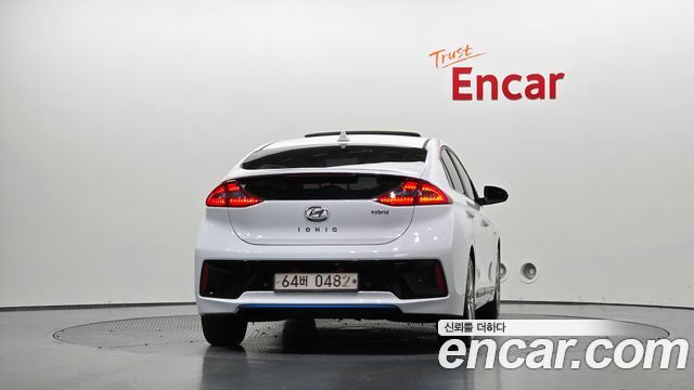 Hyundai Ioniq из Кореи Encar