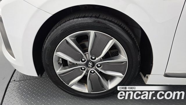 Hyundai Ioniq из Кореи Encar