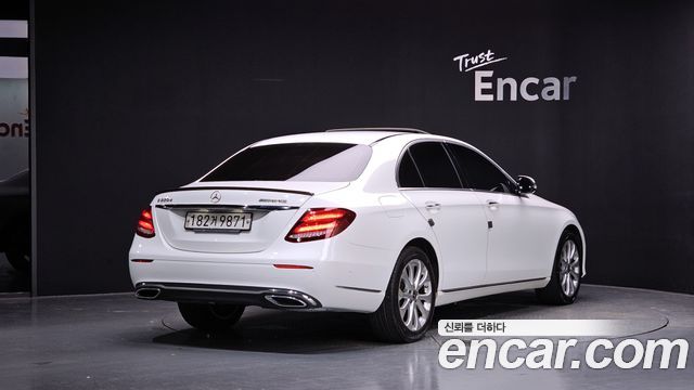 Mercedes-Benz E-Class из Кореи Encar