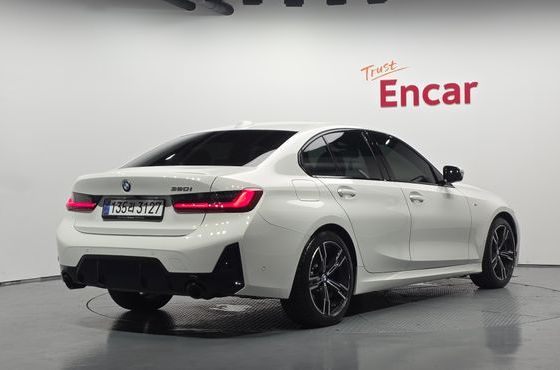 BMW 3-Series 320i M Sport — пробег 11 906 км — фото 2 из 5