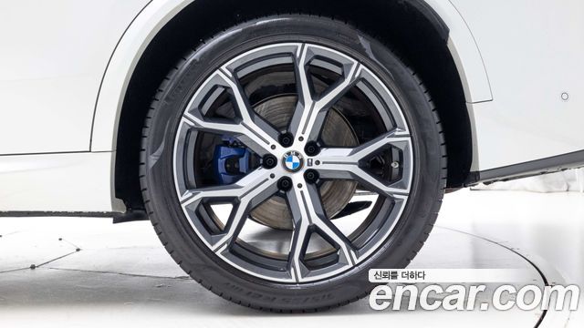 BMW X5 xDrive 40i M Sport — пробег 4 575 км — фото 5 из 5