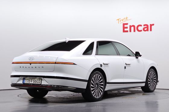 Hyundai Grandeur Calligraphy — пробег 24 402 км — фото 2 из 5