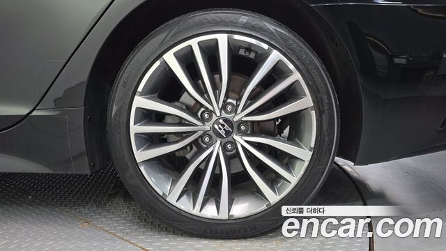 Kia Stinger 2.0 Turbo AWD Platinum — пробег 63 260 км — фото 5 из 5