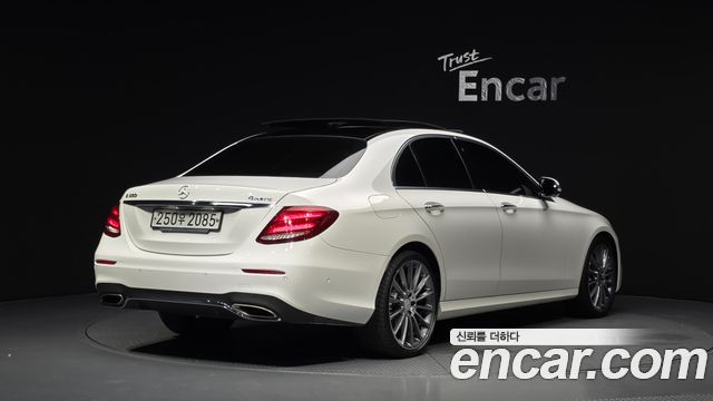 Mercedes-Benz E-Class из Кореи Encar