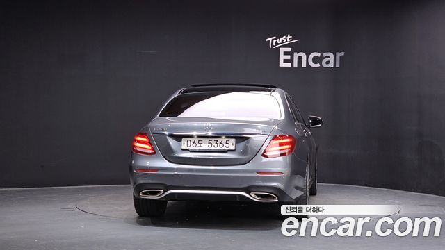 Mercedes-Benz E-Class E300 4MATIC AMG Line — пробег 180 323 км — фото 4 из 5