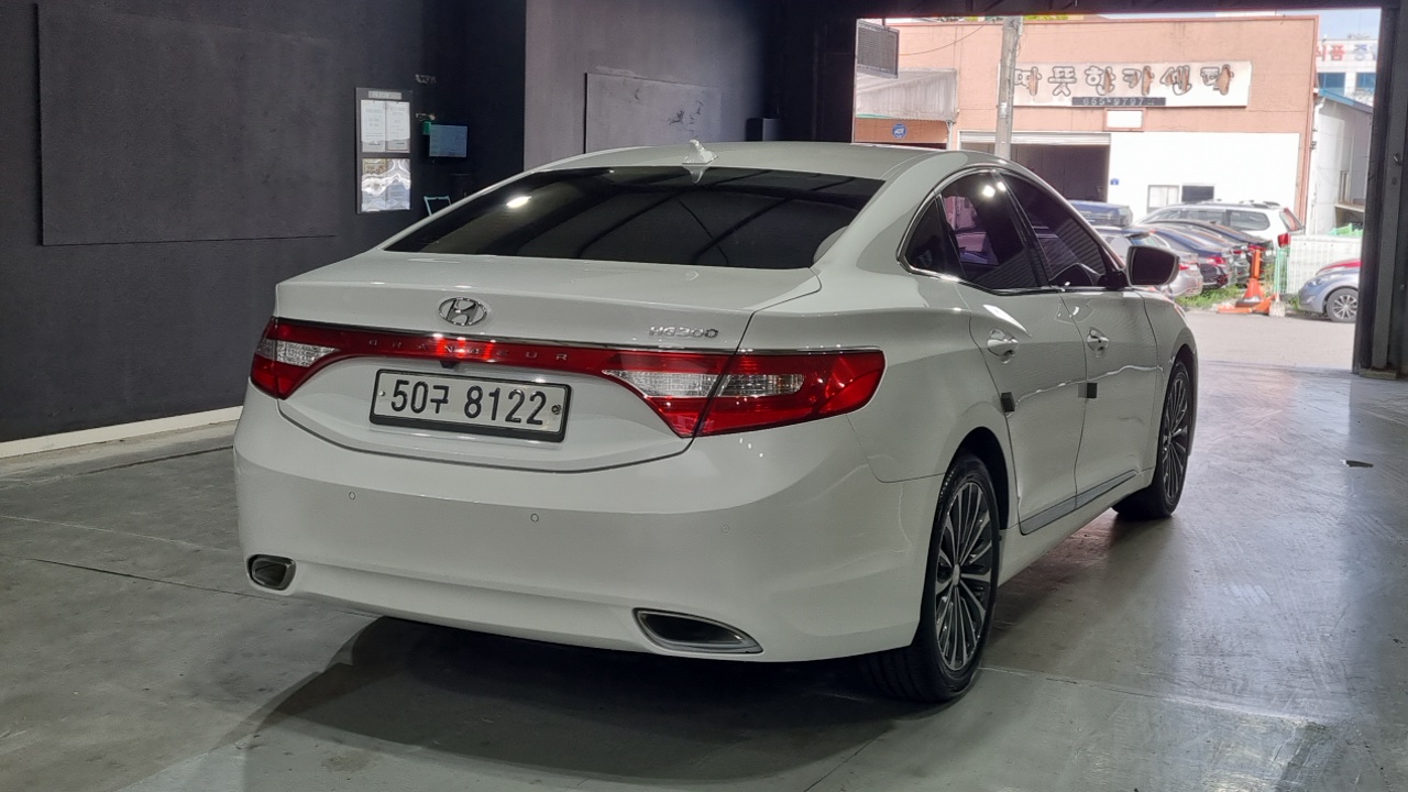 Hyundai Grandeur из Кореи Encar