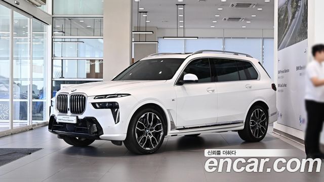 BMW X7 xDrive 40i M Sport 7STR — пробег 117 222 км — фото 1 из 5