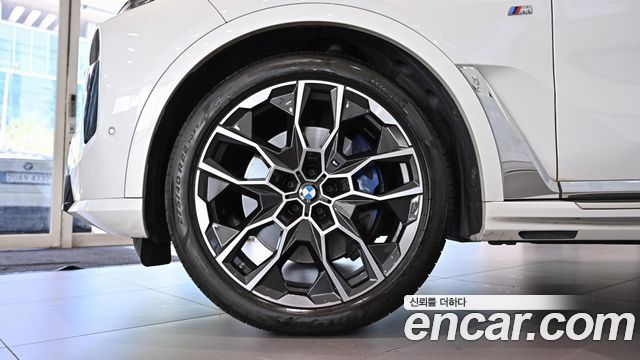 BMW X7 xDrive 40i M Sport 7STR — пробег 117 222 км — фото 5 из 5