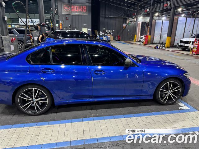 BMW 3-Series 330i M Sport — пробег 110 661 км — фото 1 из 5