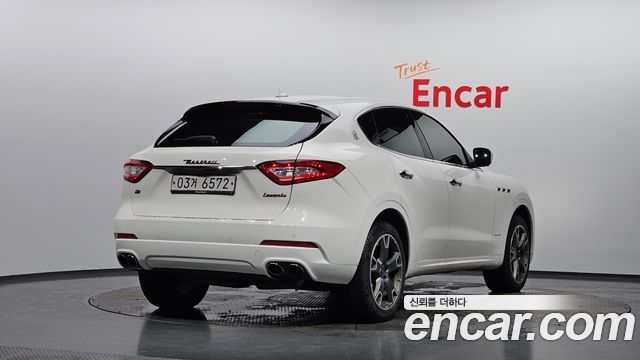 Maserati Levante из Кореи Encar