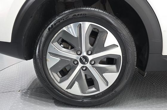 Kia Niro Earth — пробег 28 967 км — фото 5 из 5