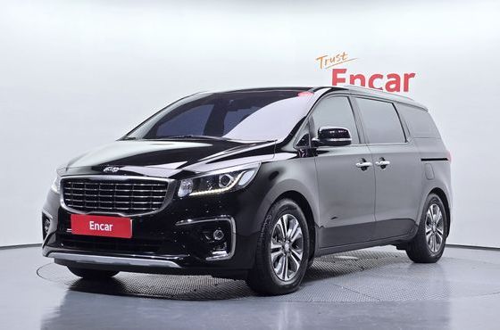 Kia Carnival 9-Seater Luxury — пробег 92 870 км — фото 1 из 5