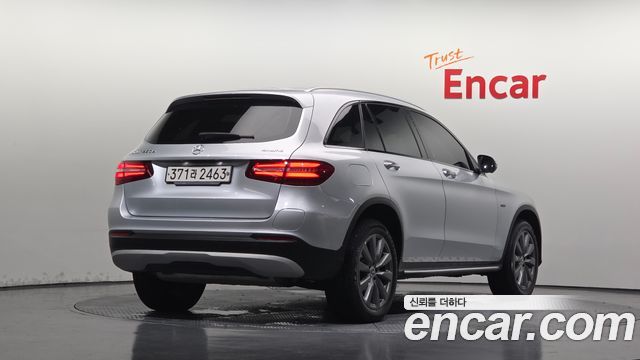 Mercedes-Benz GLC-Class GLC350e 4MATIC Premium — пробег 75 864 км — фото 2 из 5