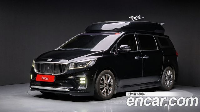 Kia Carnival 9-seater Limousine(Special vehicle) — пробег 97 106 км — фото 1 из 5