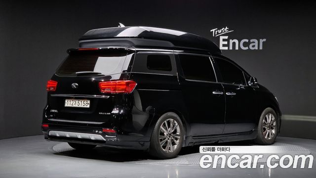Kia Carnival 9-seater Limousine(Special vehicle) — пробег 97 106 км — фото 2 из 5