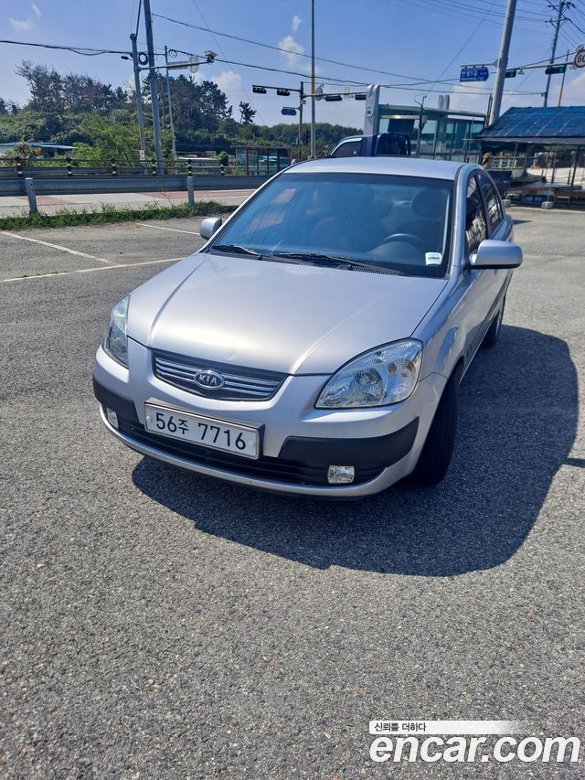 Kia pride 4DR 1.4 DOHC LX — пробег 65 900 км — фото 1 из 5