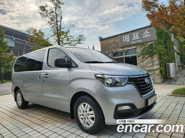 Hyundai Starex Van 3-Seater Smart — пробег 251 000 км — фото 1 из 5