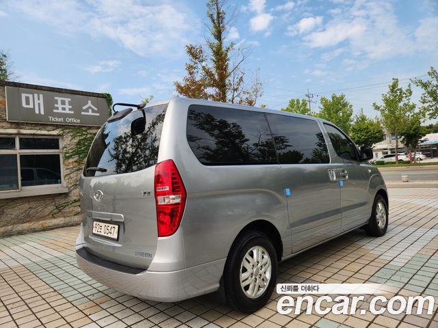 Hyundai Starex Van 3-Seater Smart — пробег 251 000 км — фото 2 из 5