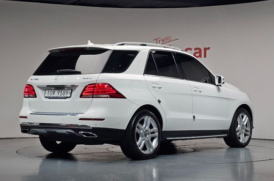 Mercedes-Benz GLE-Class GLE350 d 4MATIC — пробег 62 334 км — фото 2 из 5