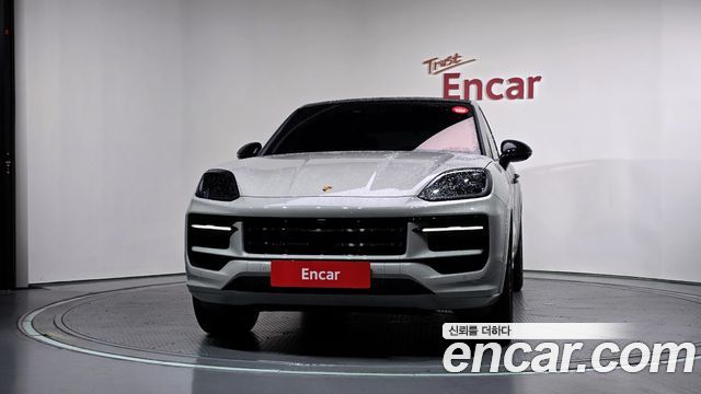 Porsche Cayenne 3.0 E-Hybrid Coupe — пробег 15 975 км — фото 3 из 5