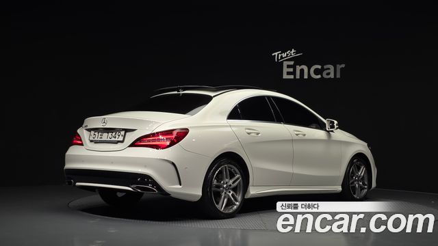 Mercedes-Benz CLA-Class CLA220 AMG Line — пробег 69 300 км — фото 2 из 5