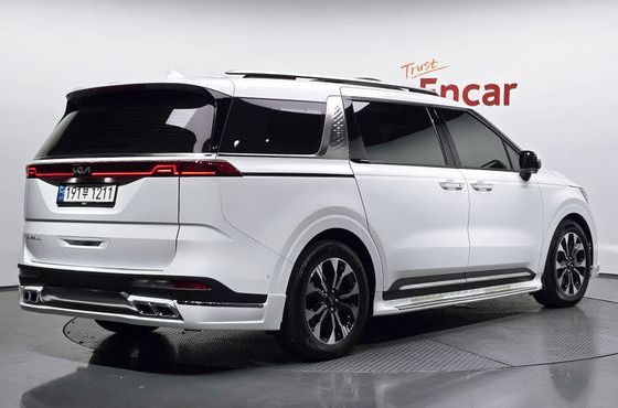 Kia Carnival Diesel 7-Seater Signature — пробег 67 058 км — фото 2 из 5