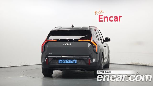 Kia EV3 из Кореи Encar