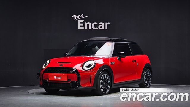 Mini Cooper Classic Third Generation — пробег 30 889 км — фото 1 из 5