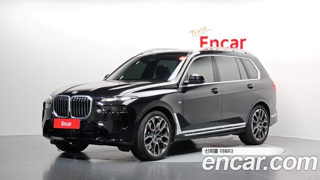 BMW X7 xDrive 40i M Sport 6STR — пробег 5 822 км — фото 1 из 5