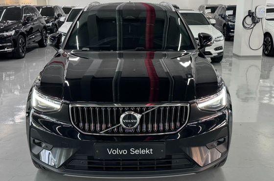 Volvo XC40 B4 Ultra Bright — пробег 16 380 км — фото 3 из 5