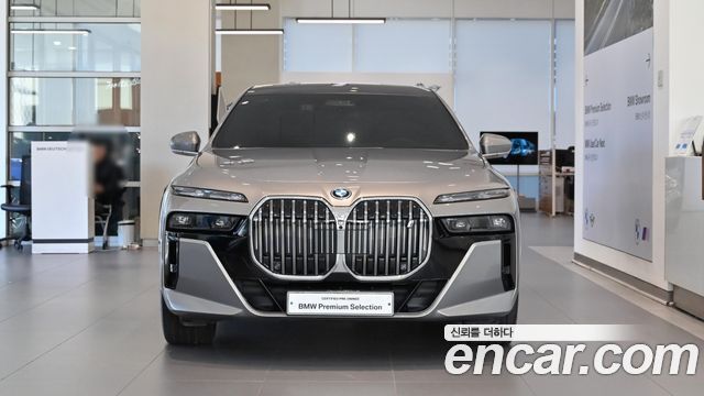 BMW i7 xDrive 60 M sport — пробег 32 809 км — фото 2 из 5