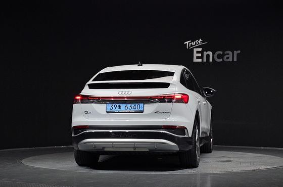 Audi Q4 e-tron 40 Premium Sportback — пробег 71 044 км — фото 4 из 5