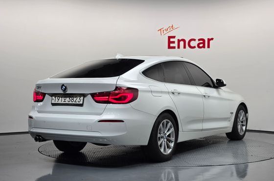 BMW Gran Turismo GT 320d — пробег 99 402 км — фото 2 из 5
