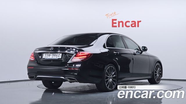 Mercedes-Benz E-Class E300 AMG Line — пробег 89 970 км — фото 2 из 5