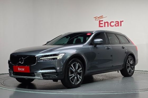 Volvo V90 T5 Pro AWD — пробег 75 316 км — фото 1 из 5