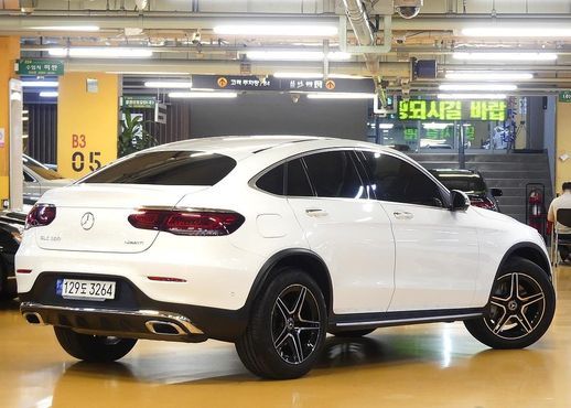 Mercedes-Benz GLC-Class GCL300 4MATIC Coupe — пробег 46 000 км — фото 2 из 5