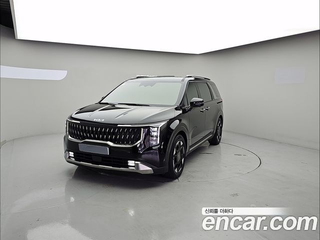 Kia Carnival Gasoline 7-Seater Signature — пробег 13 840 км — фото 3 из 5