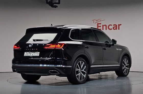 Volkswagen Touareg 3.0 TDI Prestige — пробег 117 829 км — фото 2 из 5