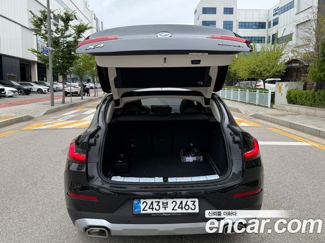 BMW X4 xDrive20i xLine — пробег 4 183 км — фото 3 из 5