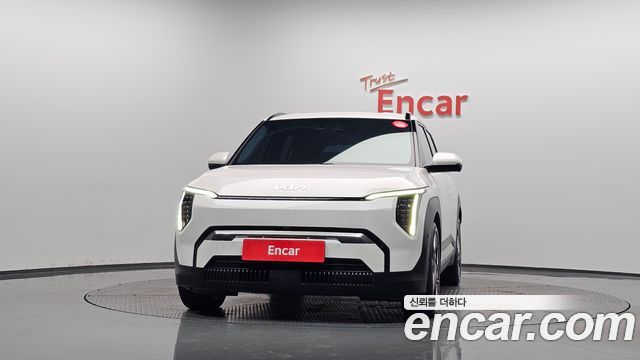Kia EV3 Long Range 2WD Earth — пробег 16 659 км — фото 3 из 5