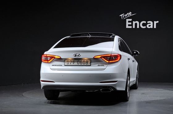 Hyundai Sonata 2.0 Premium — пробег 121 415 км — фото 4 из 5