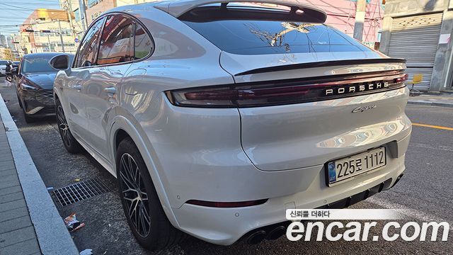 Porsche Cayenne 3.0 E-Hybrid Coupe — пробег 39 565 км — фото 3 из 5